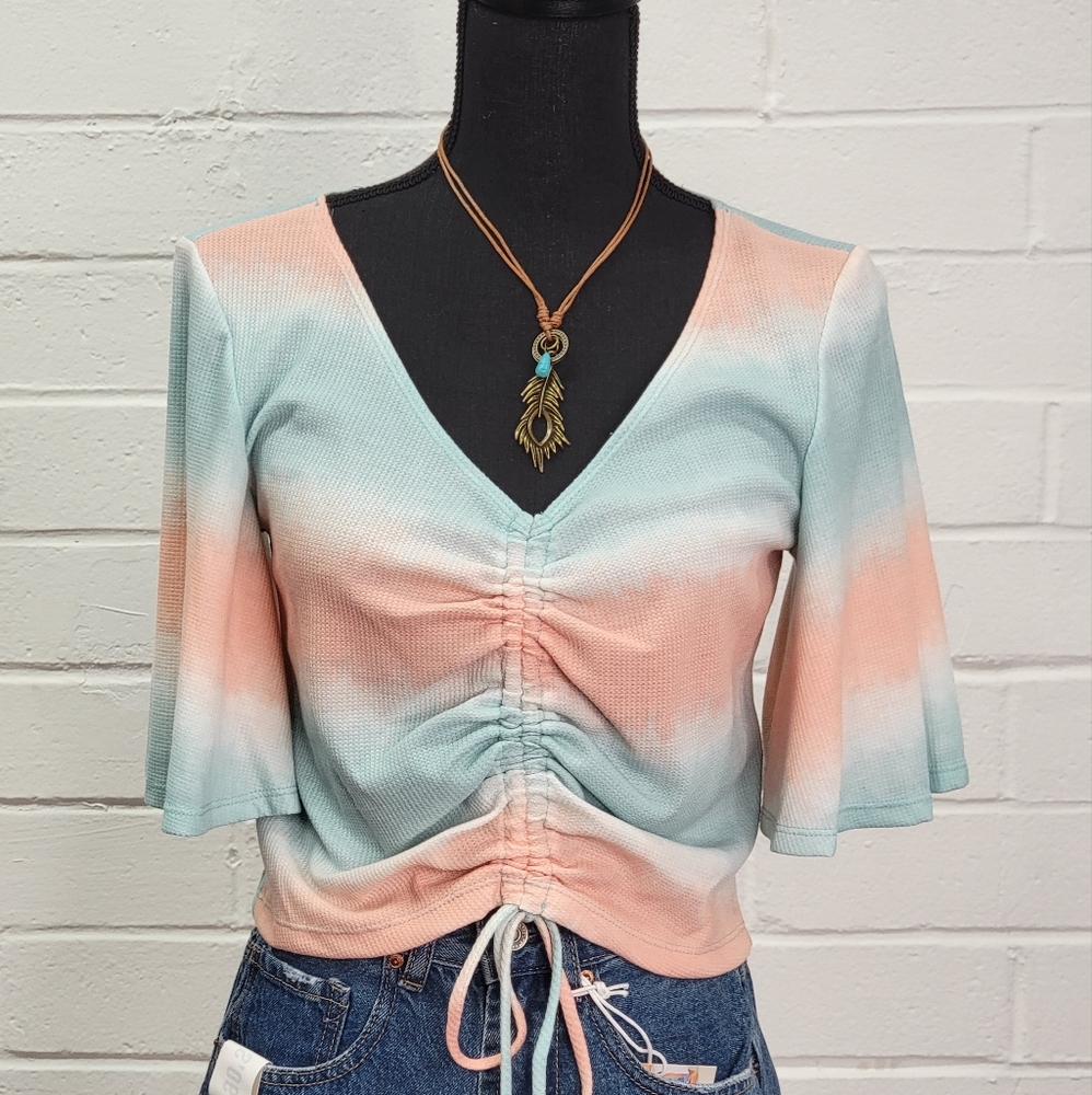 All Peachy Vibes Top in Turquoise and peachy wave pattern